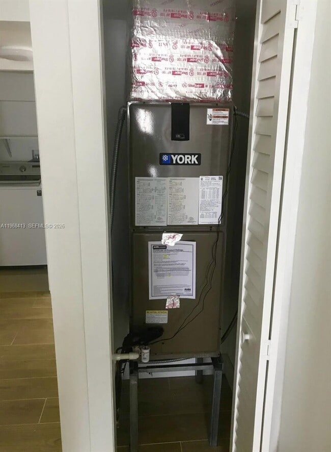 Building Photo - 500 NW 43rd Ct