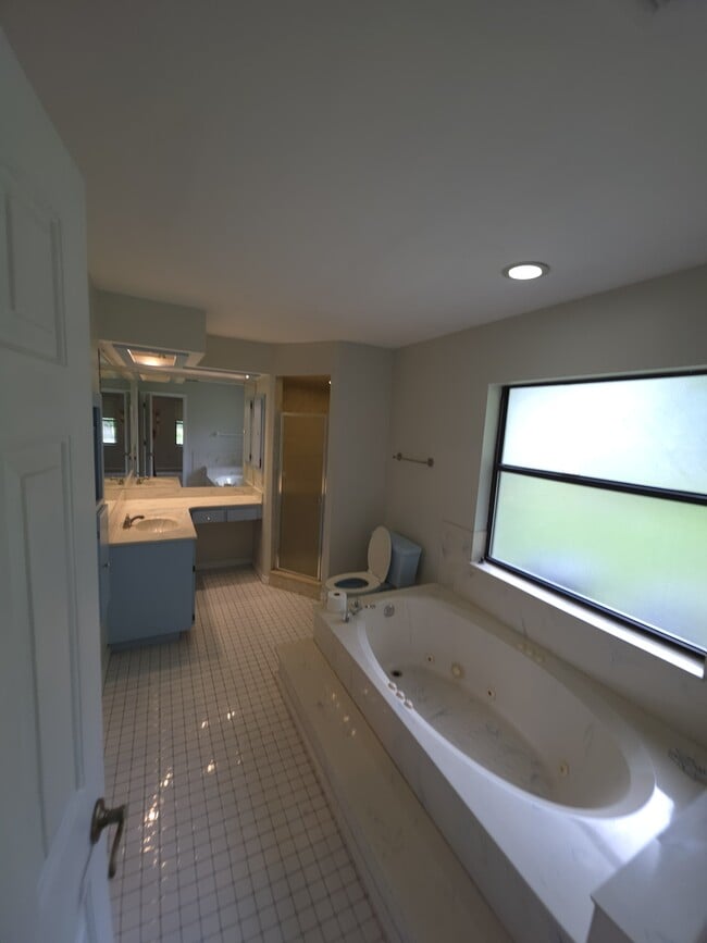 Building Photo - 5373 N Mock Orange Dr