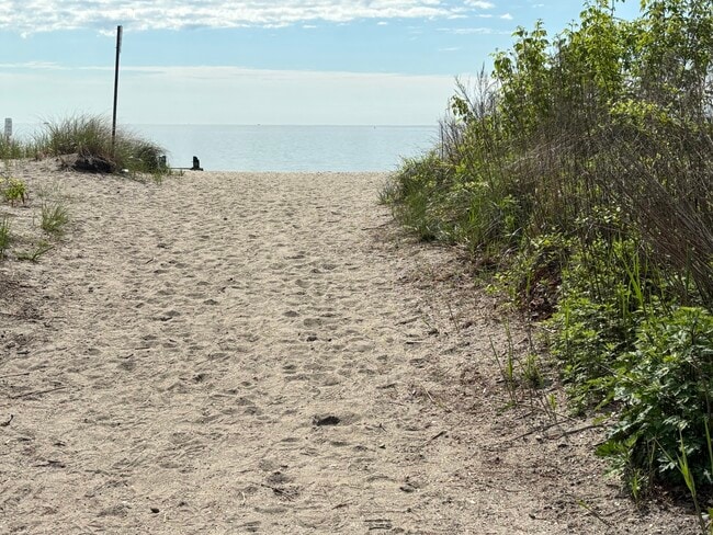 Building Photo - 51 E Broadway