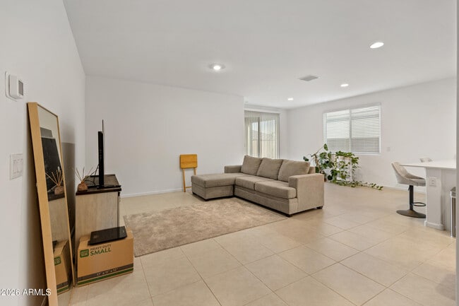 Building Photo - 3065 E Riding Boot Wy