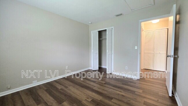 Building Photo - 3311 Skyline Blvd