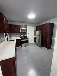 Building Photo - 8 Harding Pl