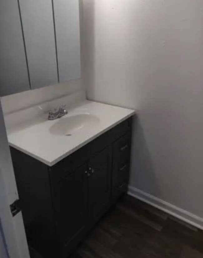 Building Photo - Updated 2-Bedroom Duplex in Thurston Springfield Neighborhood