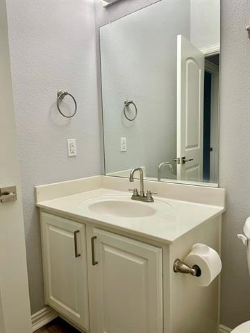 Building Photo - 1712 Lake Wood Trl