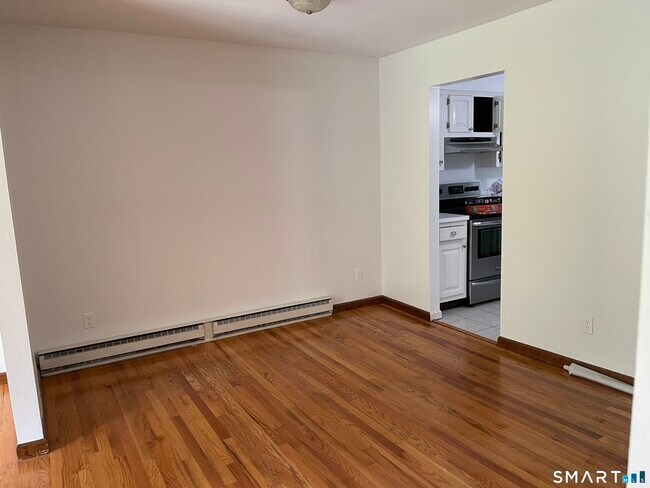 Building Photo - 41 Prange Rd