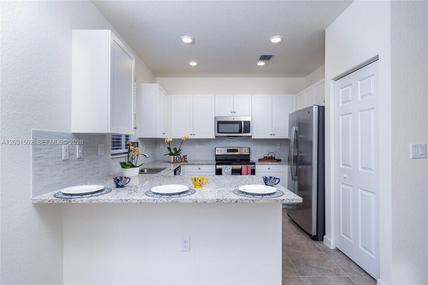 Building Photo - 6502 S Anise Ct
