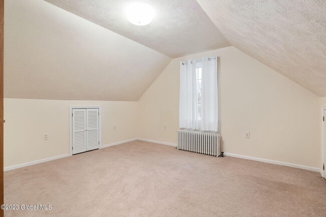 Building Photo - 25 Fordham Ct