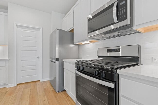 Building Photo - 7916 Andravida Dr