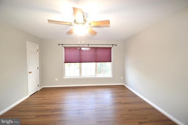 Building Photo - 25492 Freda Ln