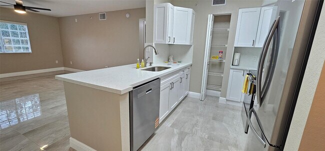 Building Photo - 6768 Heritage Grande