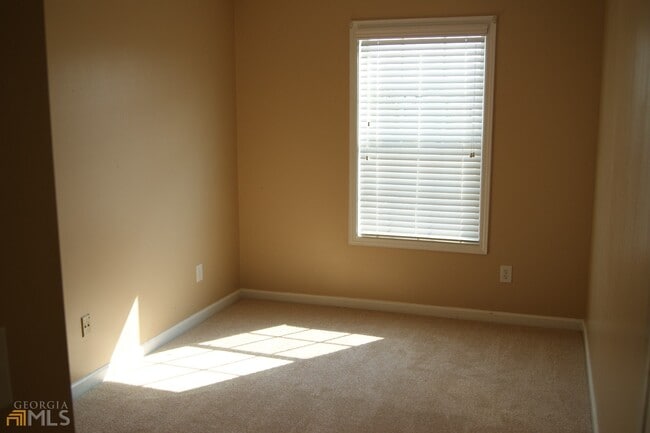 Building Photo - 848 Commerce Blvd