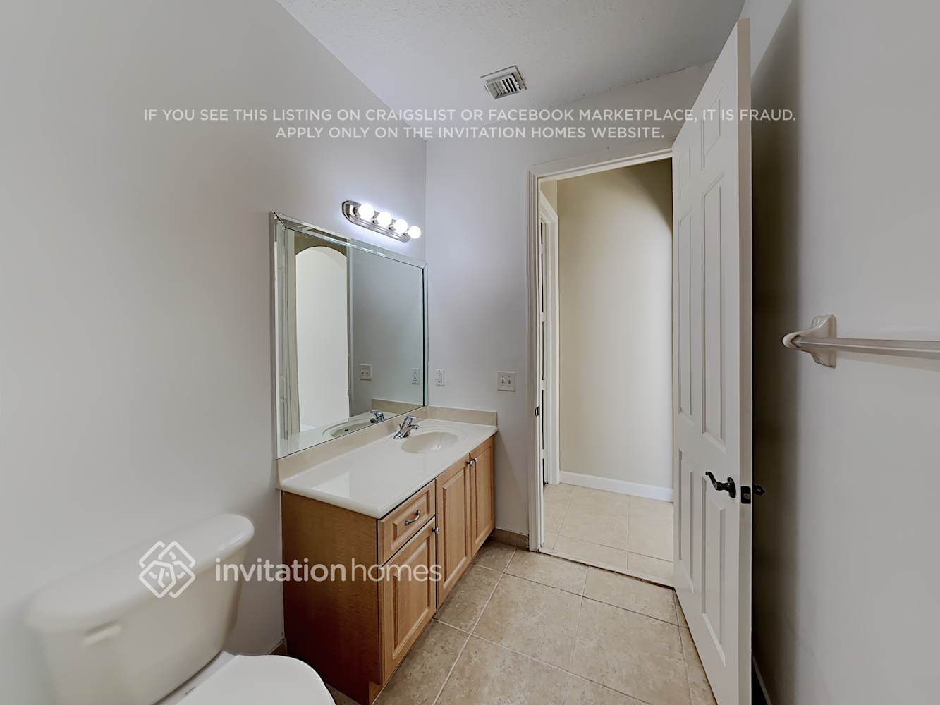 Building Photo - 6401 SW 162nd Ct