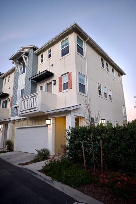 Building Photo - 529 Asilomar Wy