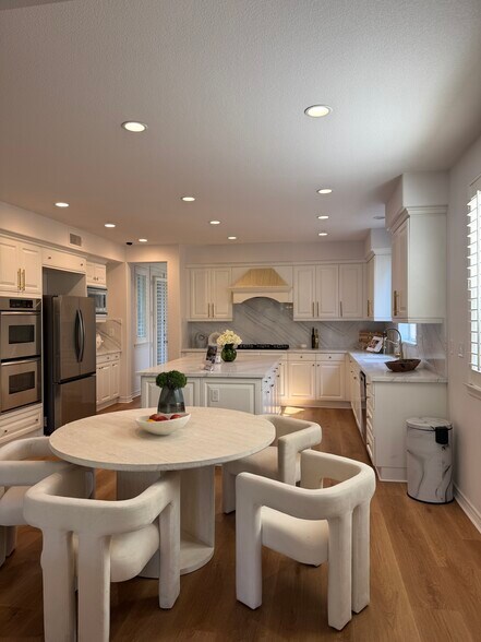 Building Photo - 8034 E Portico Ter