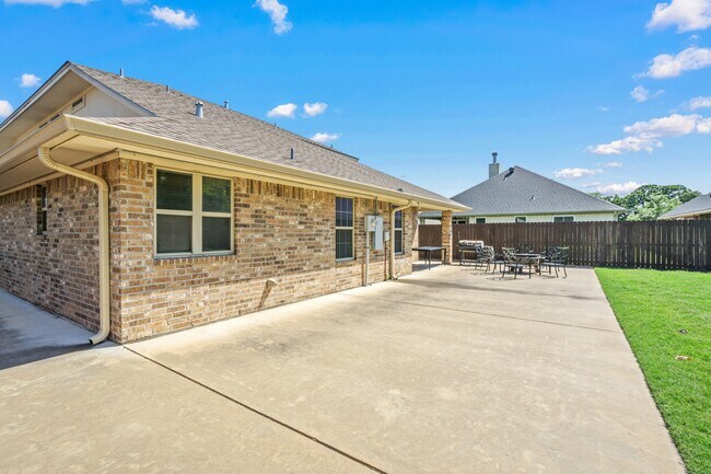 Building Photo - 941 Dove Landing Ave
