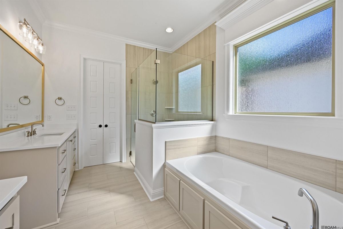 Building Photo - 17452 Lions Ear Ln