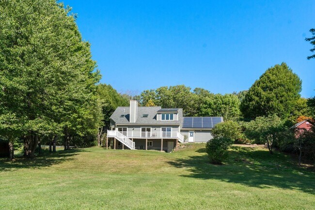 Building Photo - 267 Concord Rd