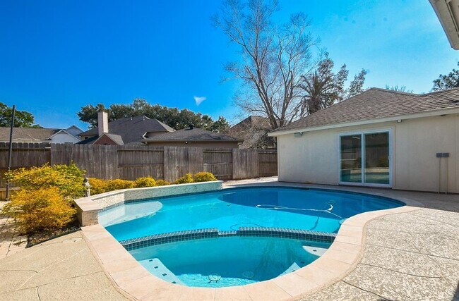 Building Photo - 23210 Greenrush Dr