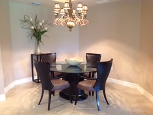 Building Photo - Rialto