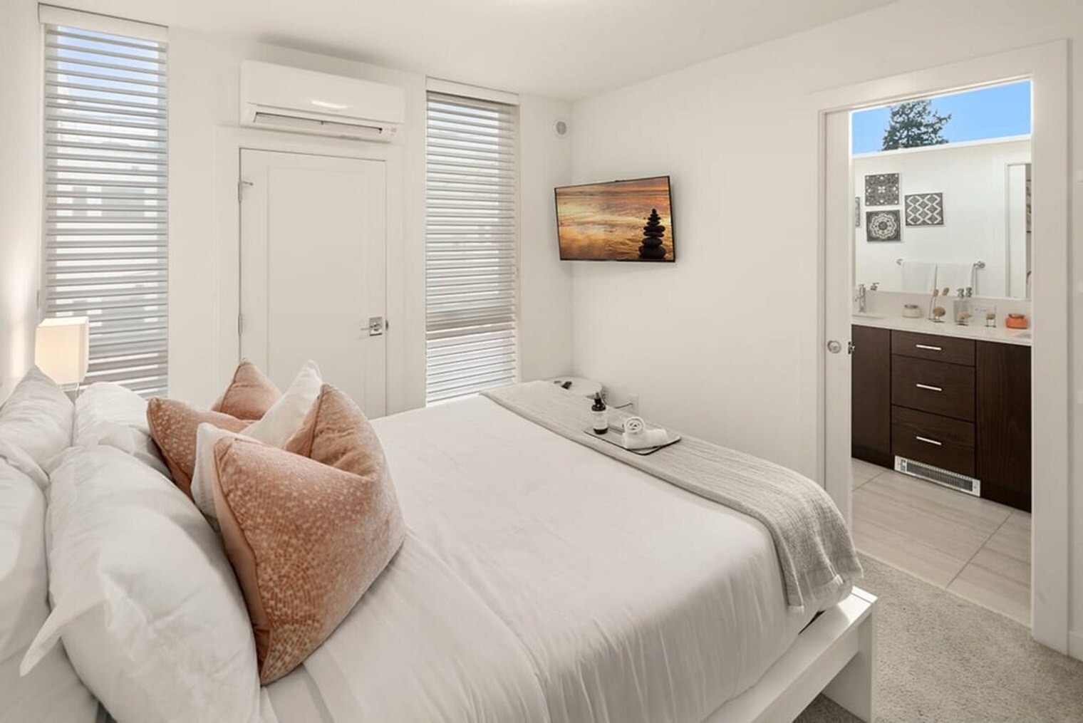 Building Photo - 1112 13th Ave