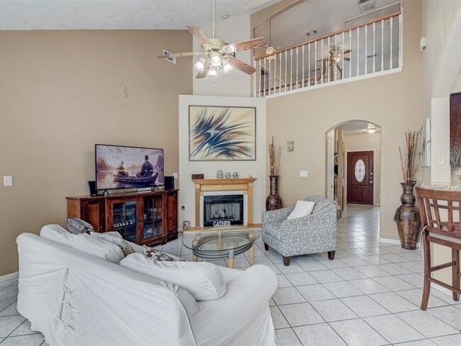 Building Photo - 8422 Tavenor Ln