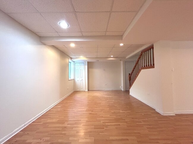 Building Photo - 2223 Periwinkle Ln