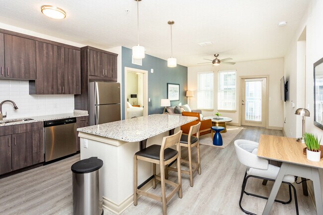 Building Photo - 2770 Mystic Pointe Pkwy