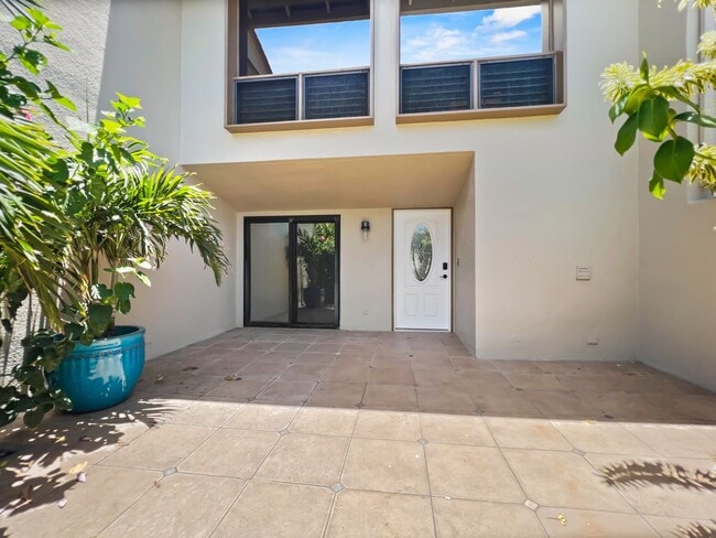 Building Photo - Video! Waterfront Townhouse w/Boat Dock!