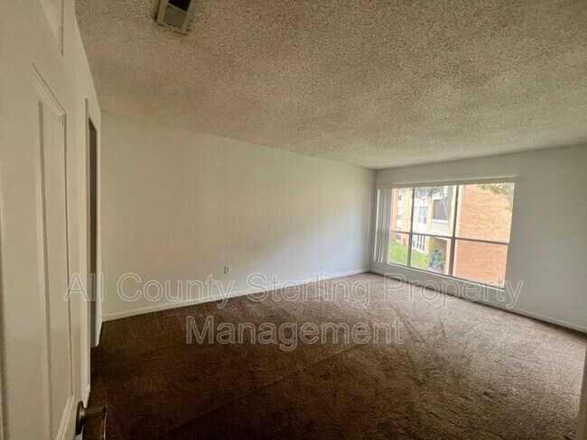 Building Photo - 1810 NW 23rd Blvd