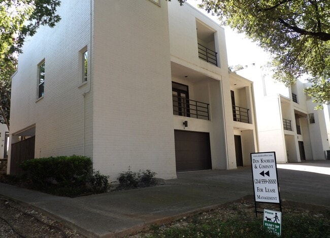 Building Photo - 3910 Buena Vista St