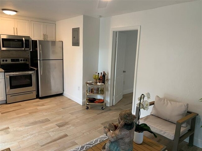 Building Photo - 1436 NE 2nd Ave