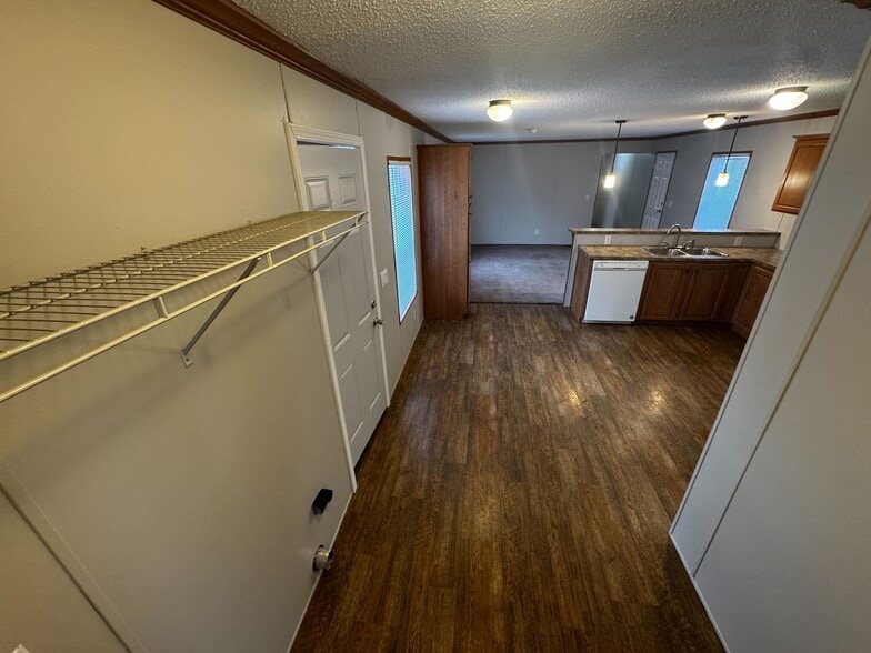 Building Photo - 3510 N 9th St