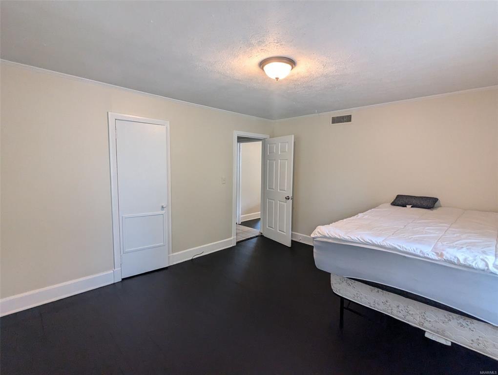 Building Photo - 902 W Tuskeena St