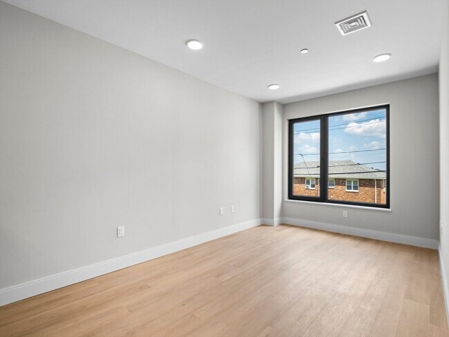 Building Photo - 249 Corey Rd