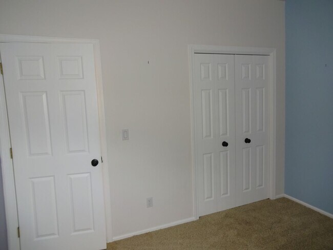 Building Photo - Charming 3 Bed, 2 Bath Home in Satna Clara