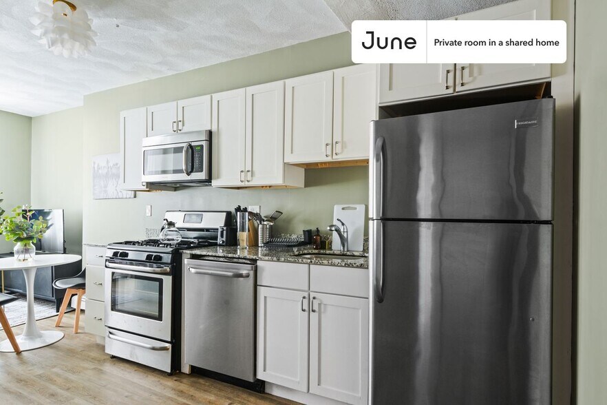 Building Photo - Room in Shared 3 bed/1 bath home in North End