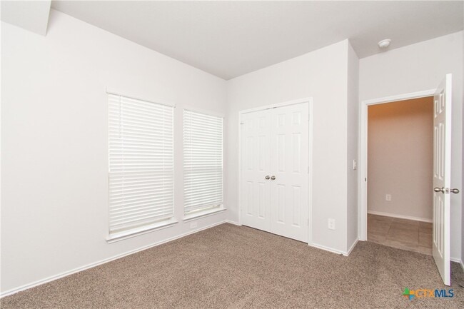 Building Photo - 2321 Aylesbury Dr