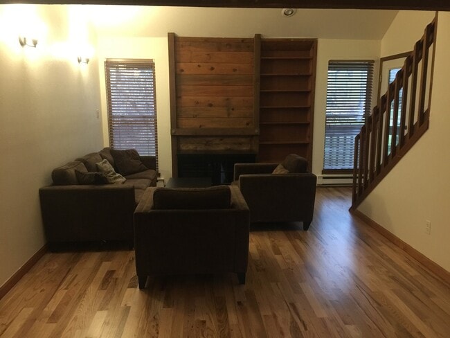 Building Photo - Two Bedroom Boulder Condo For Rent In Shan...
