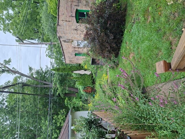 Building Photo - 5736 N Virginia Ave
