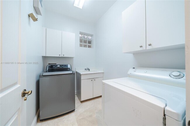 Building Photo - 3975 194th Trl