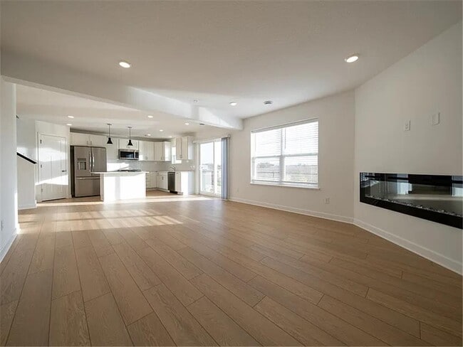 Building Photo - 1073 Jubert Dr