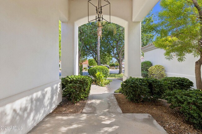 Building Photo - 1465 W Island Cir