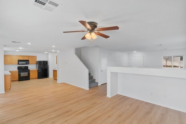 Building Photo - BEAUTIFUL 3 BED HOME IN SUMMERLIN- NEW FLOORING! HUGE LOFT!