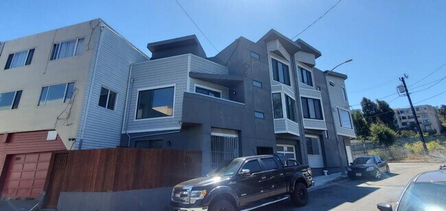 Building Photo - 3589 Keith St