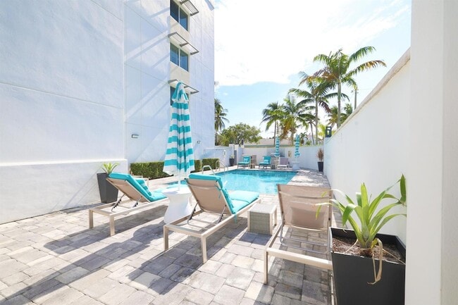 Building Photo - 601 N Ocean Blvd