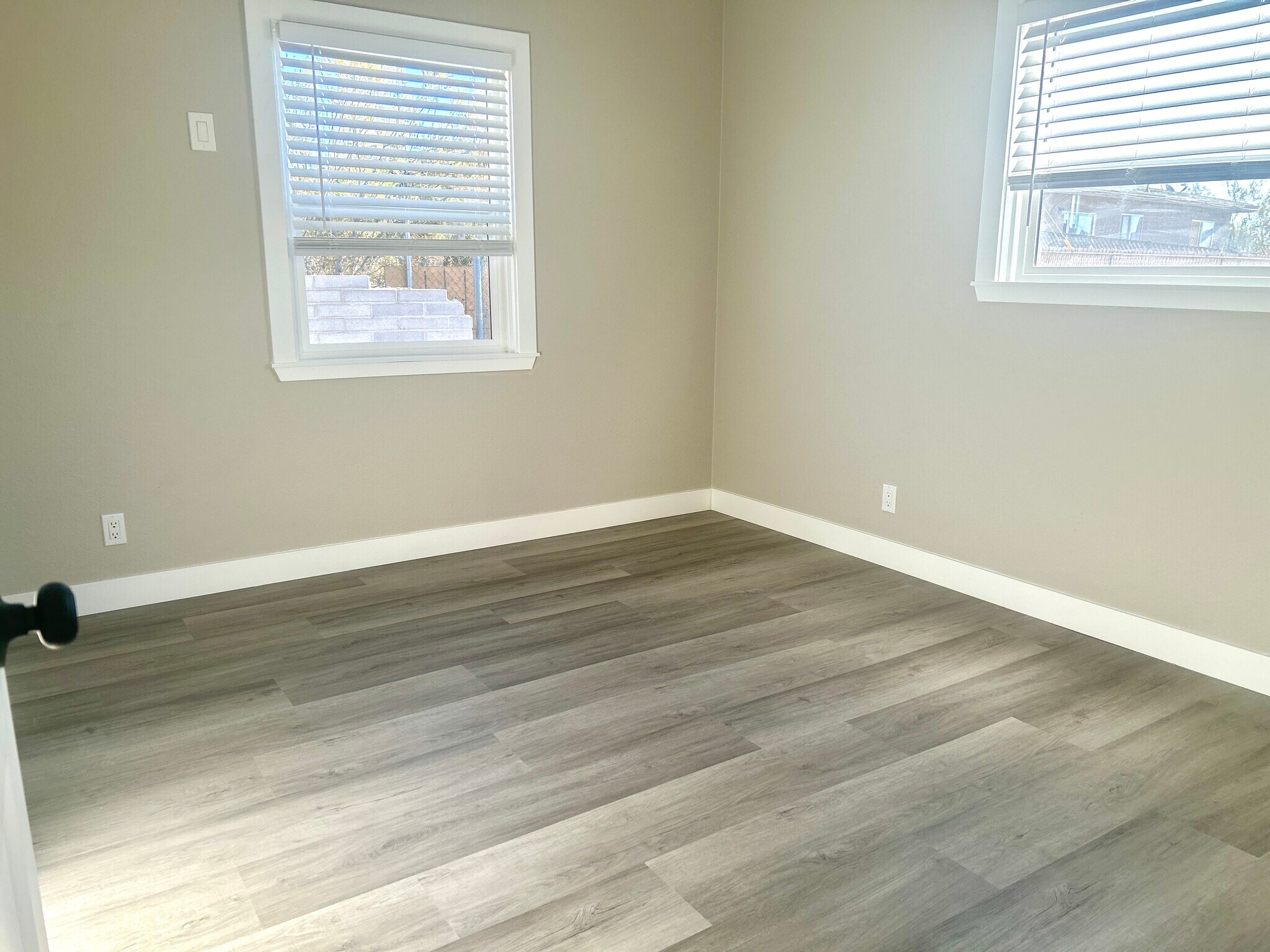 Building Photo - 73876 Sunnyslope Dr