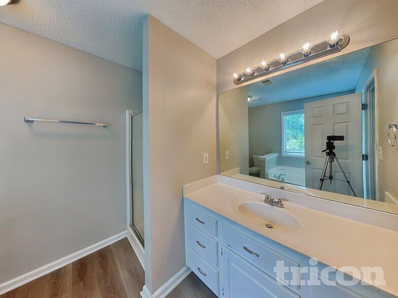 Building Photo - 109 Riley Way