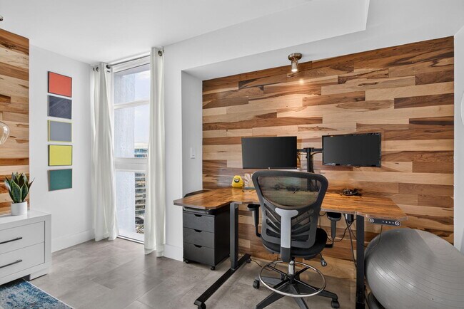 Building Photo - 1370 S Ocean Blvd