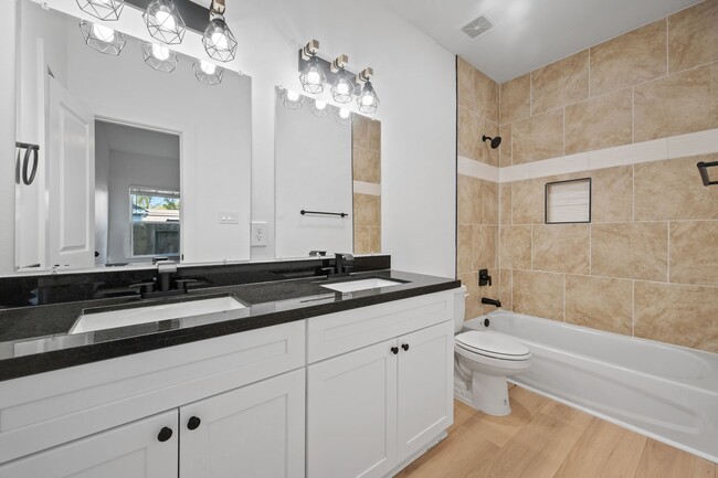 Building Photo - 8410 Sunnyhill St