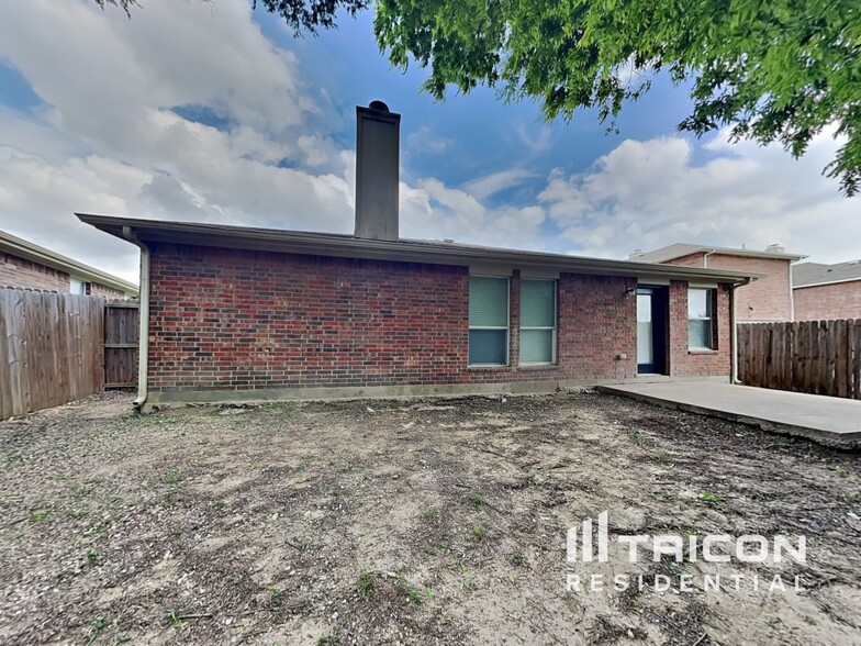 Building Photo - 739 Lentisco Dr
